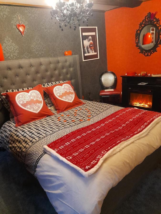 Love Room Le Rouge Et Noir Barr Exterior foto