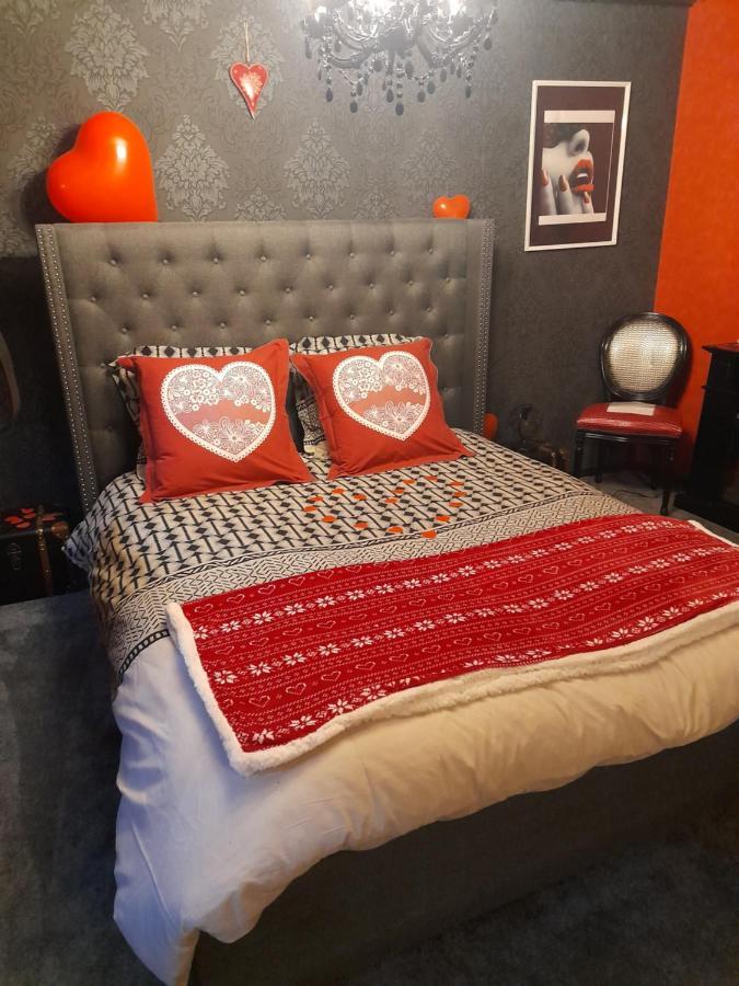 Love Room Le Rouge Et Noir Barr Exterior foto
