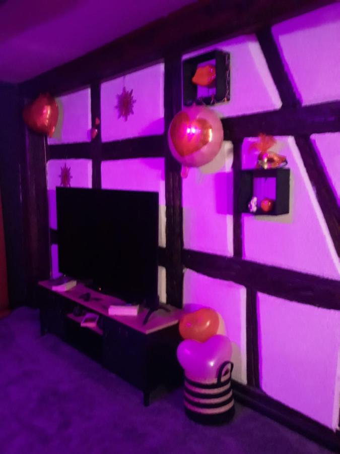 Love Room Le Rouge Et Noir Barr Exterior foto