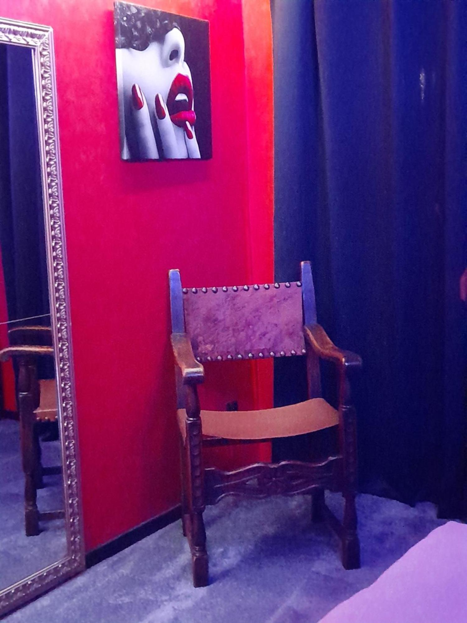 Love Room Le Rouge Et Noir Barr Exterior foto