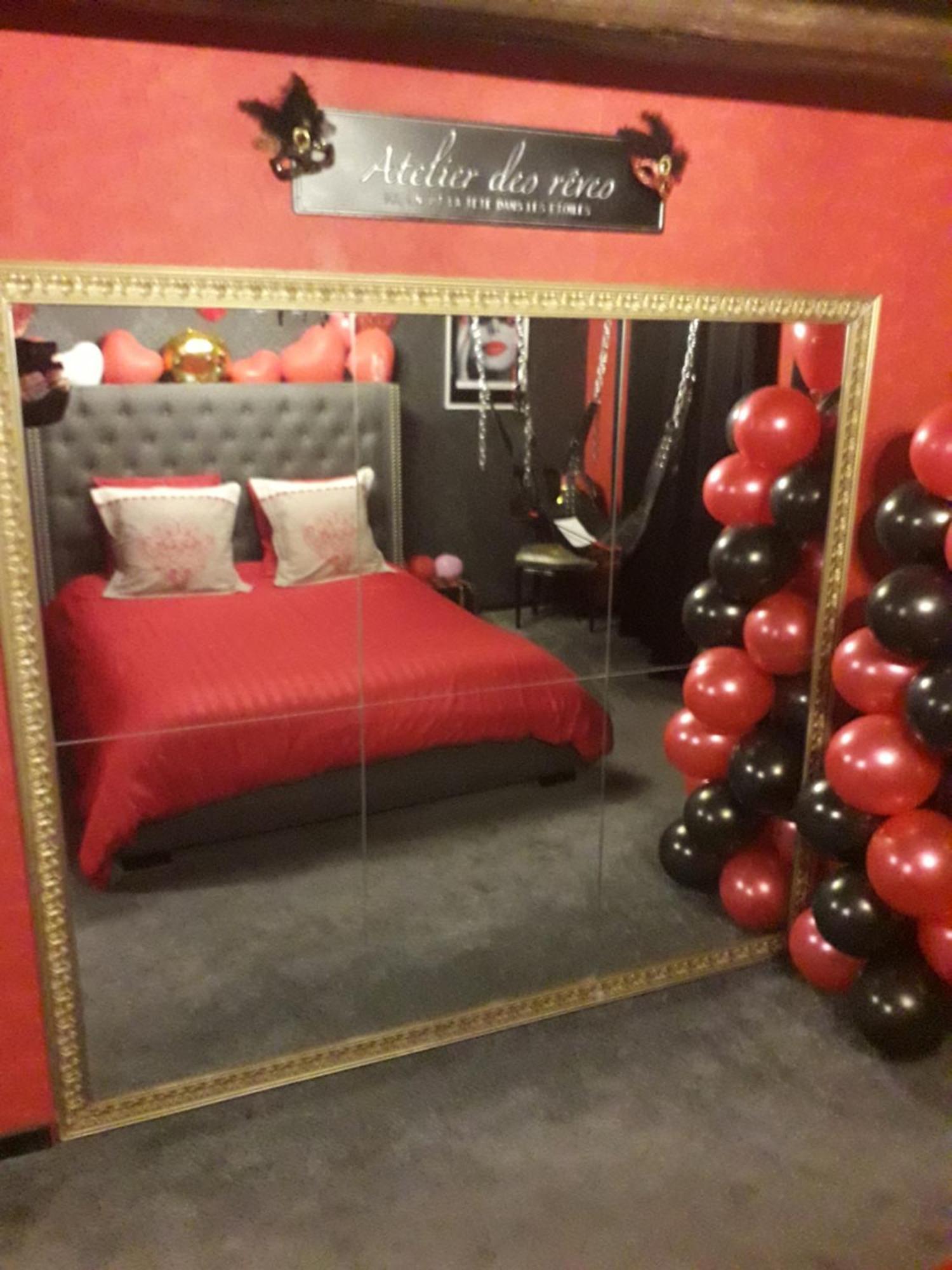 Love Room Le Rouge Et Noir Barr Exterior foto